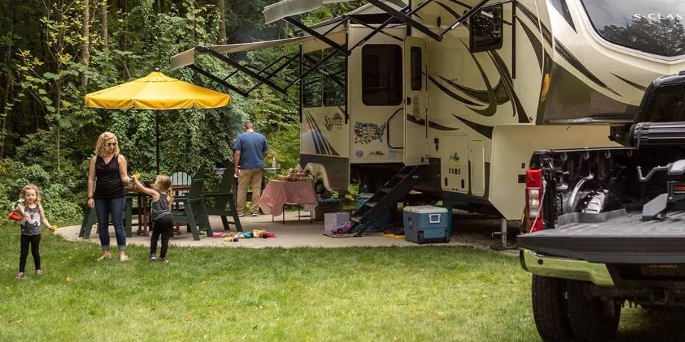 CURT 5th wheel hitches are the solution for a easy, safe tow.