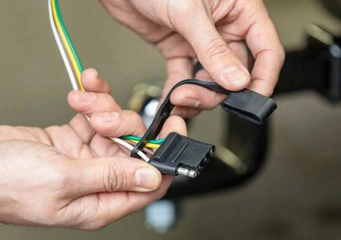Custom Vehicle Wiring Harnesses for Towing T-Connector