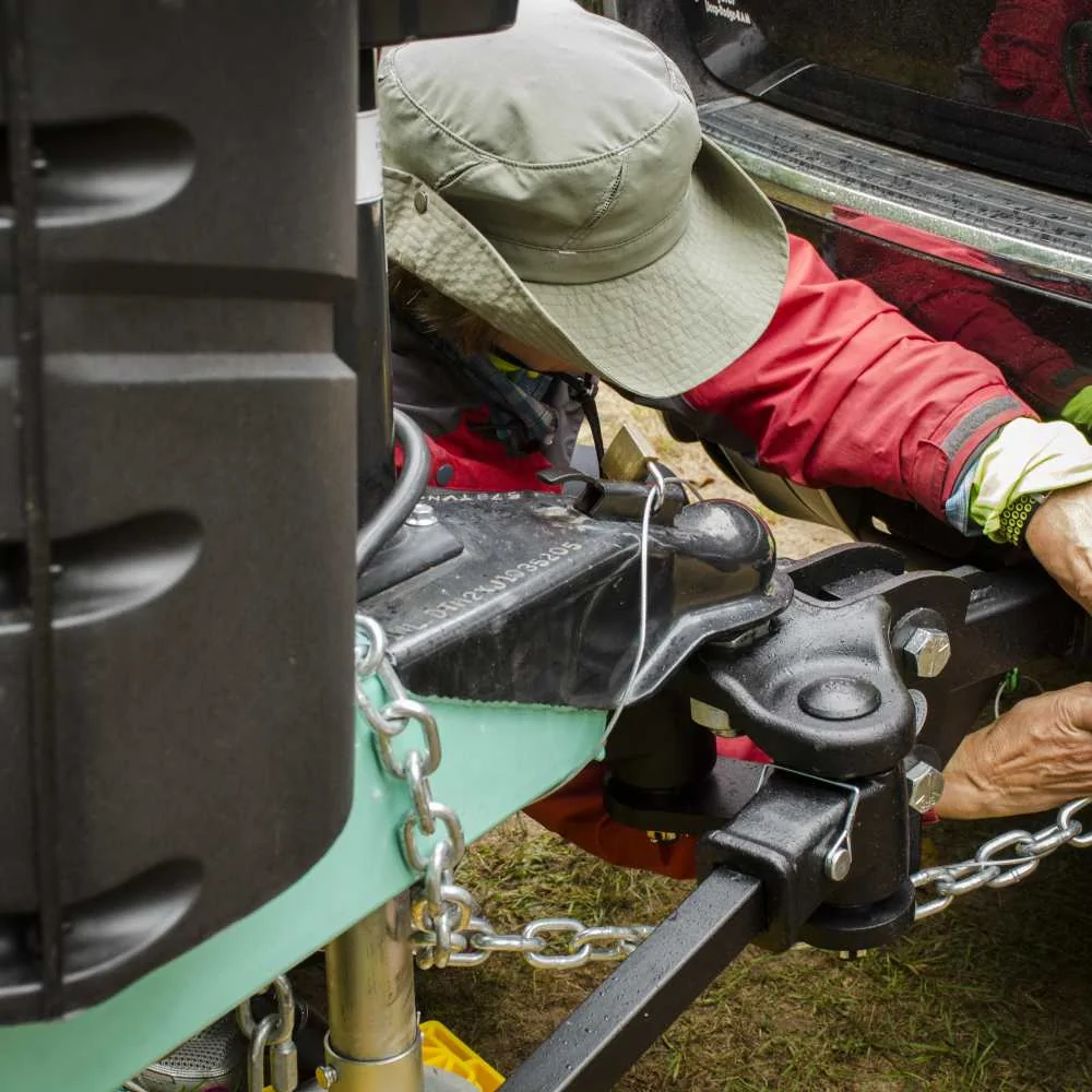 TruTrack Weight Distribution Hitch with Sway Control Integrated