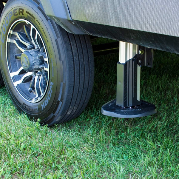 Lippert Leveling System Hardware